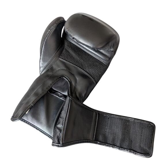 Sanabul Sports Essential Gel Boxing Gloves Black 12 oz - Picture 4 of 11